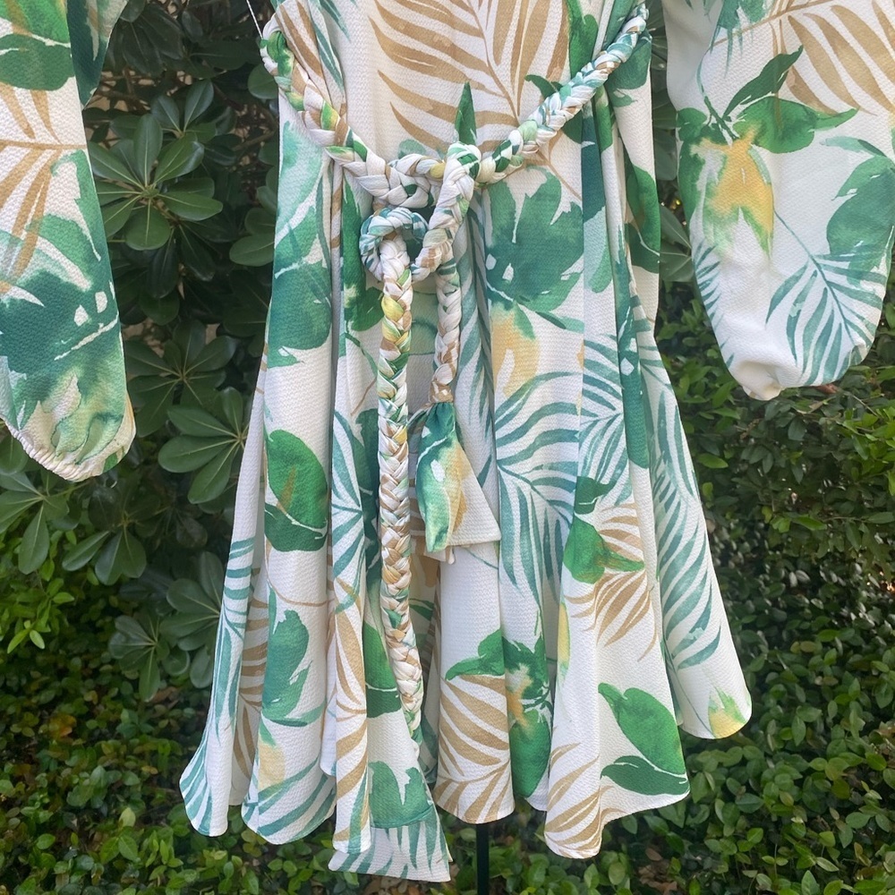 Gianni Bini White Mini Dress with Green & Tan Leaf Print - Picture 4 of 11